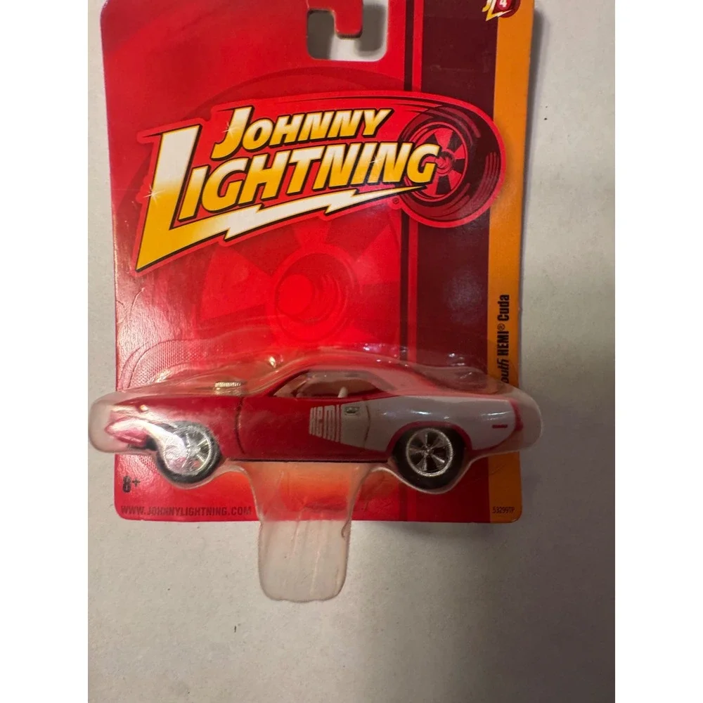 Johnny Lightning 1970 Plymouth HEMI Cuda Red White Release 4 Diecast 53299TP